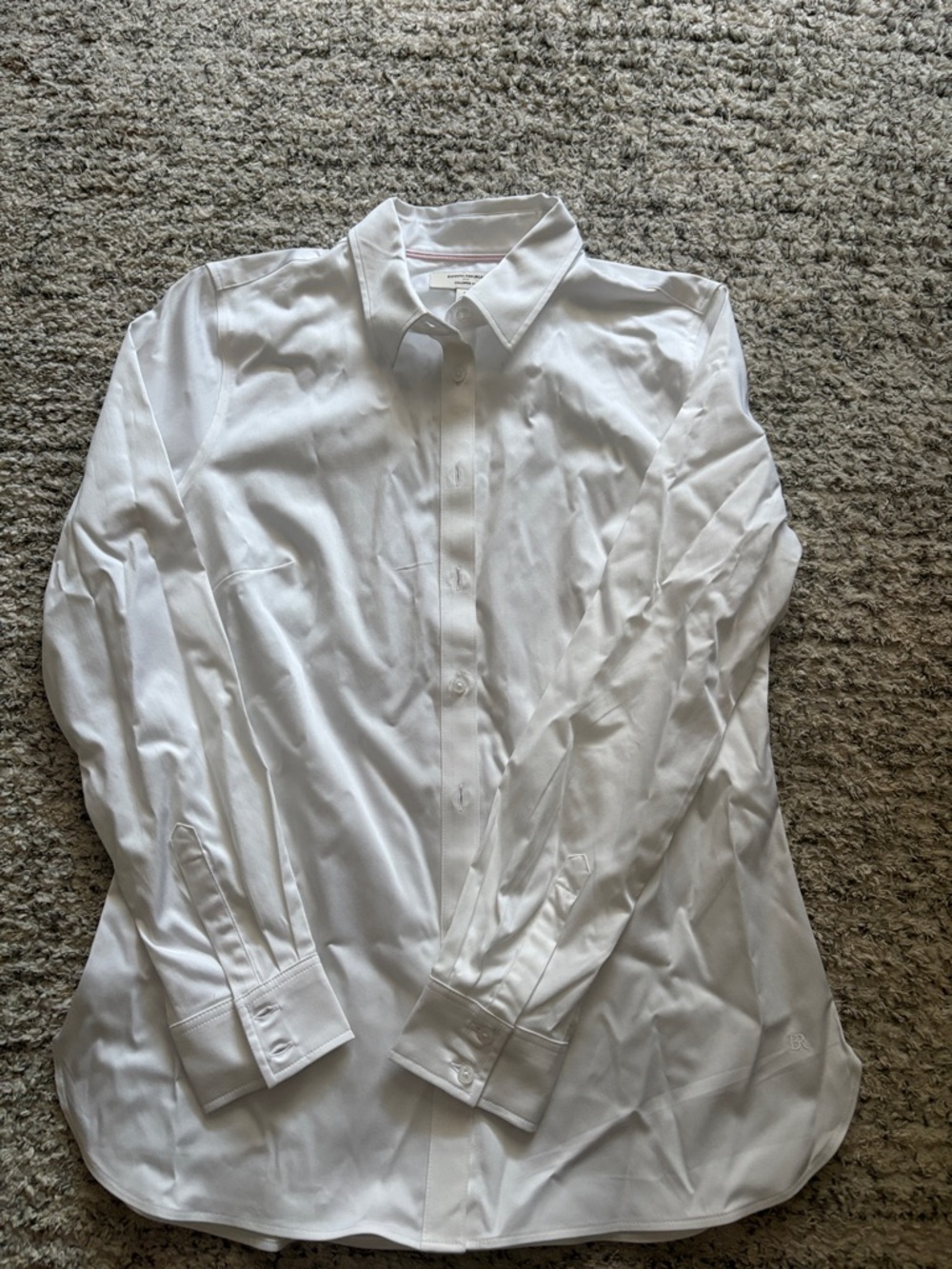 Banana Republic White Women’s tailored fit  Long-Sleeve Dress Shirt